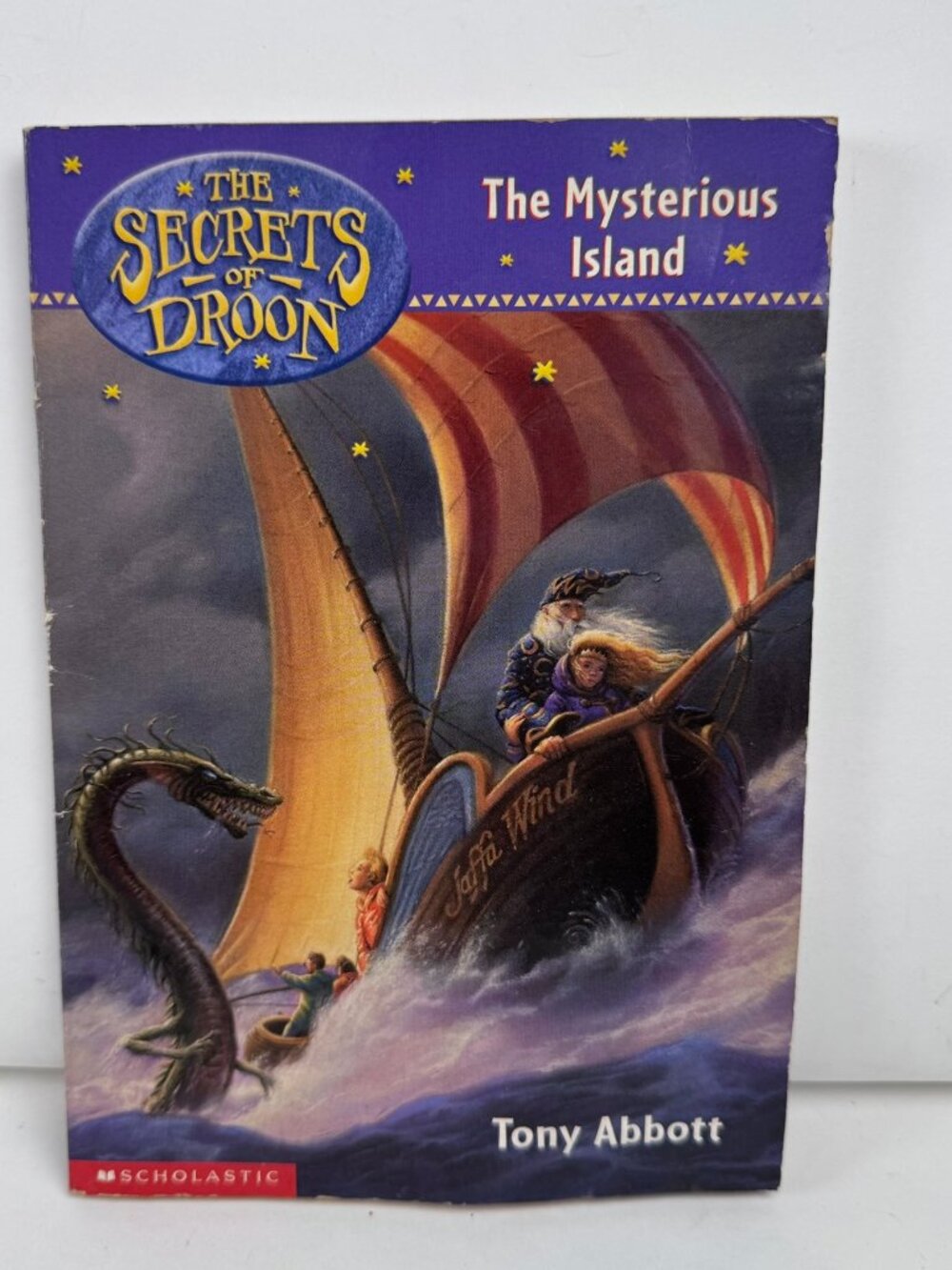 The Secrets of DroonThe Mysterious Island Tony Abbott Scholastic ISBN 0590108409